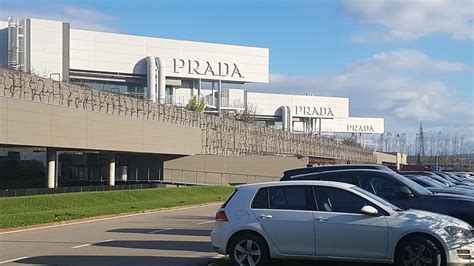 prada outlet montevarchi lavora con noi|prada montevarchi.